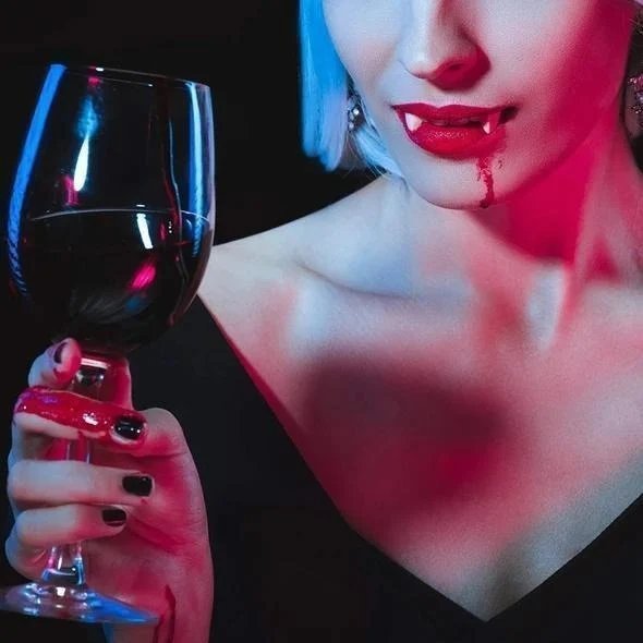 FangFlex™ Vampire-Transformation leicht gemacht
